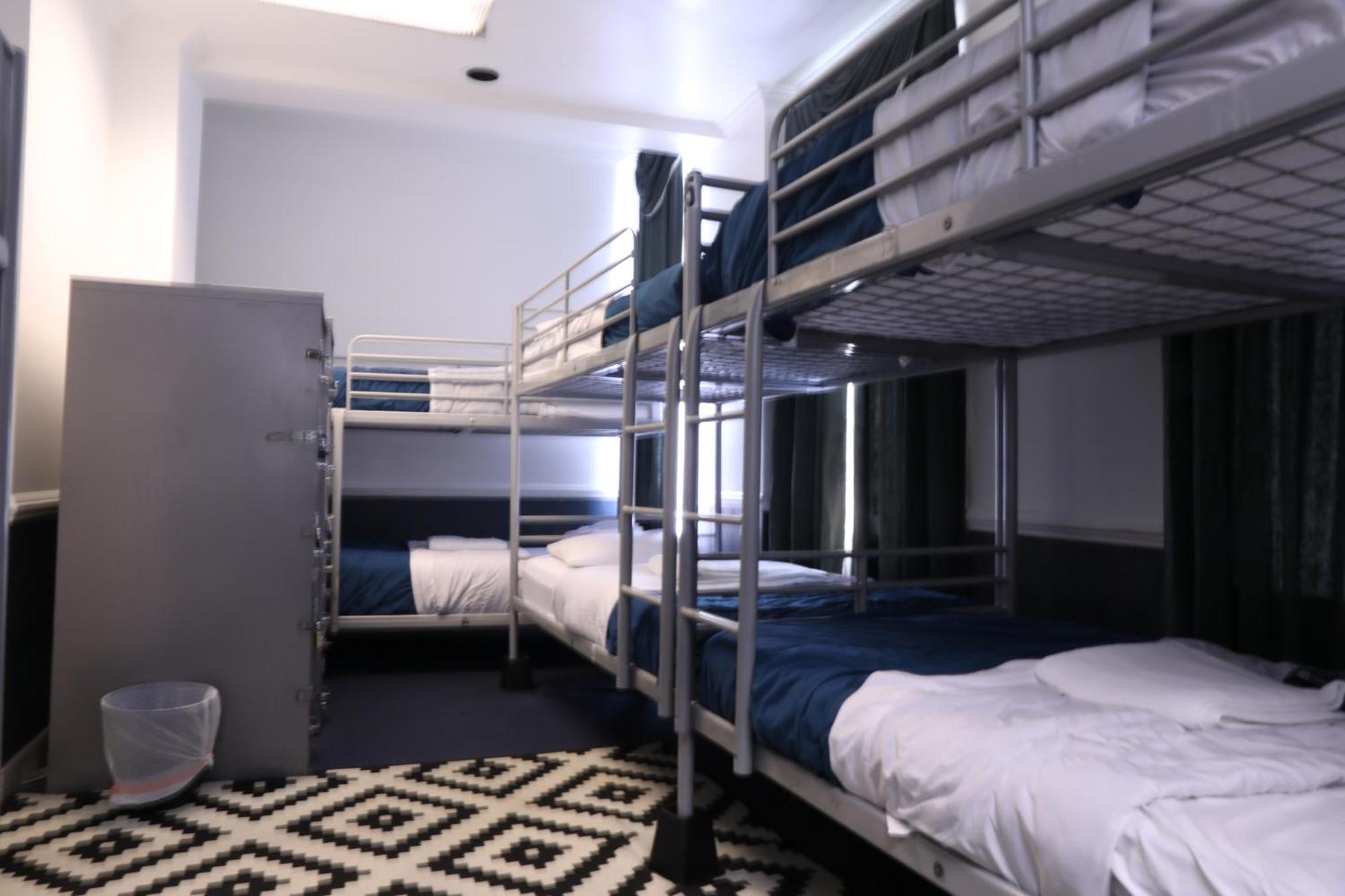Bed 8-Bed Mixed Dormitory Room