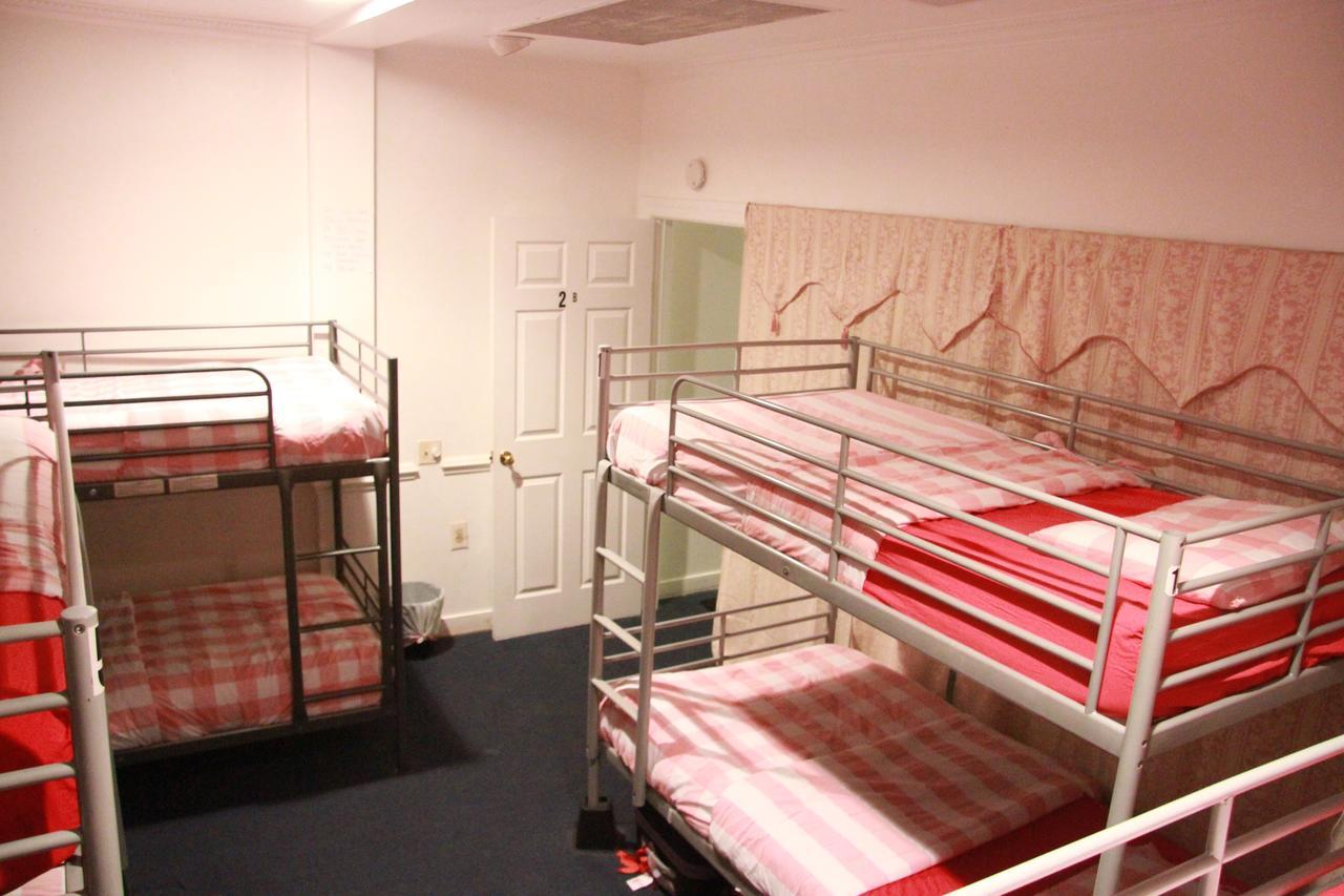 Bed 10-Bed Mixed Dormitory Room